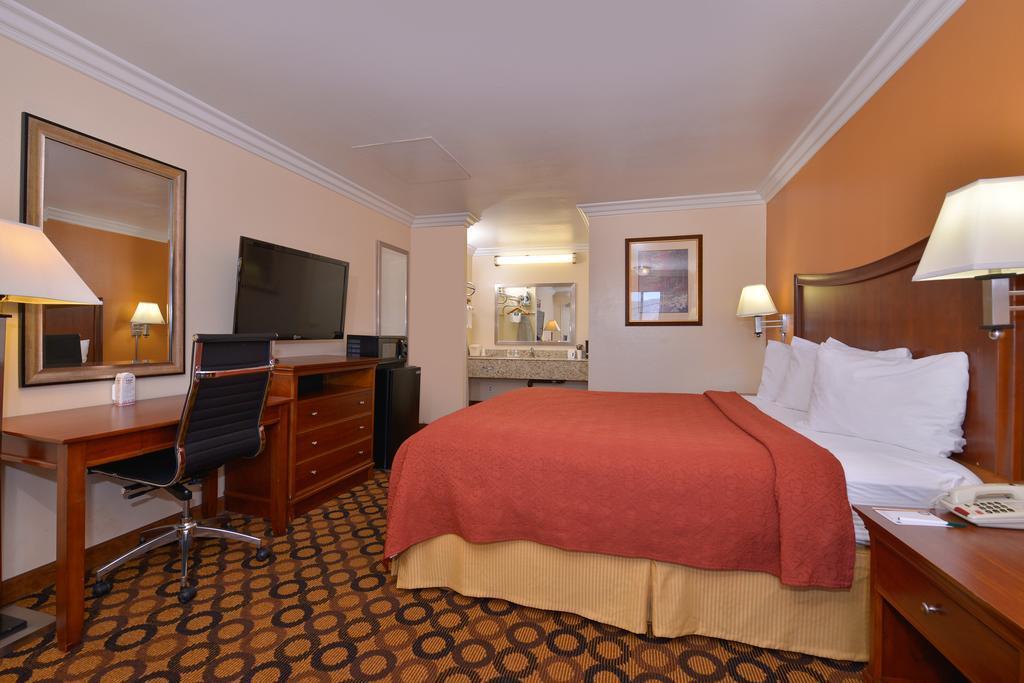 Quality Inn Lake Elsinore I-15 Kültér fotó