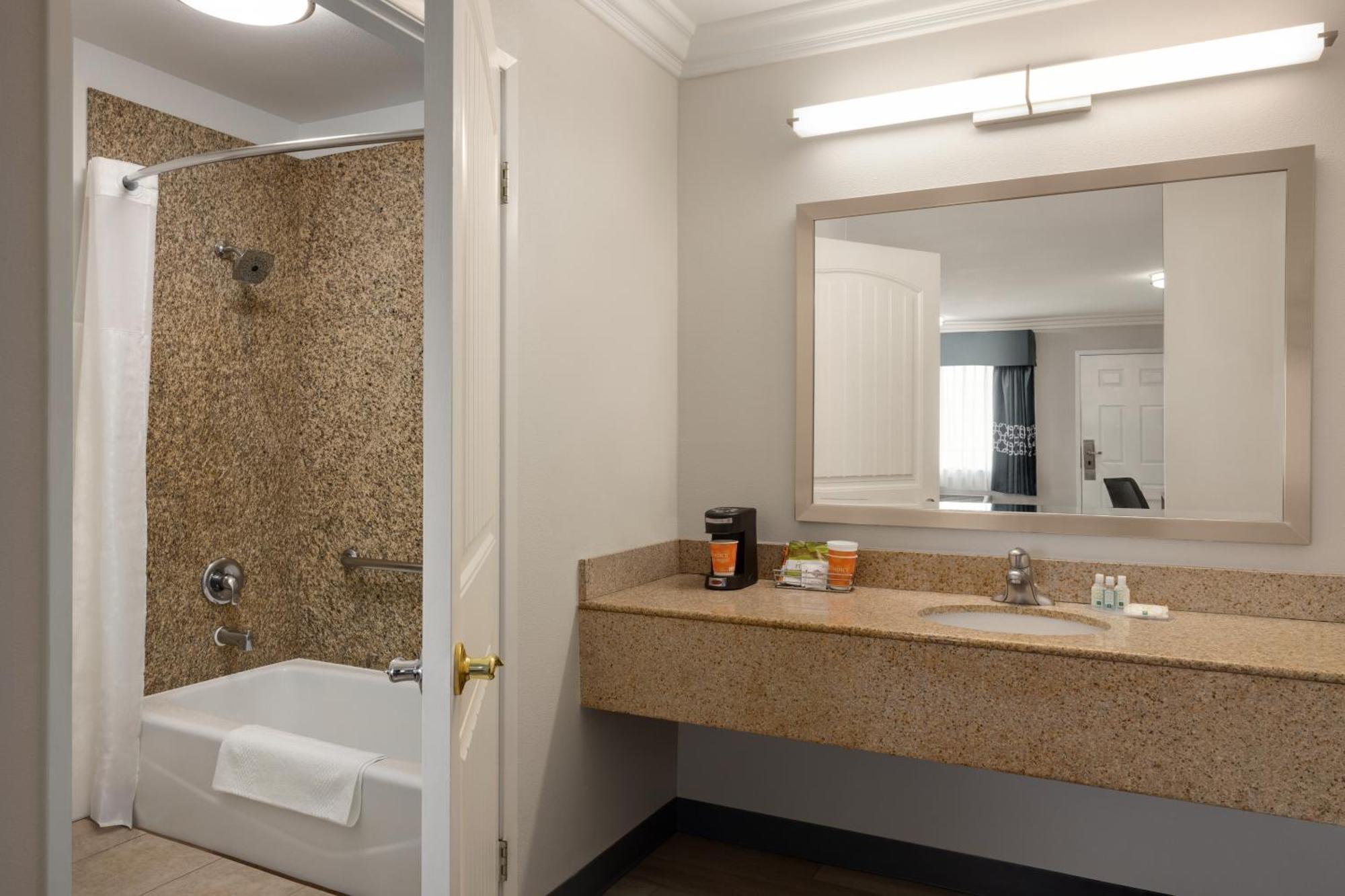 Quality Inn Lake Elsinore I-15 Kültér fotó
