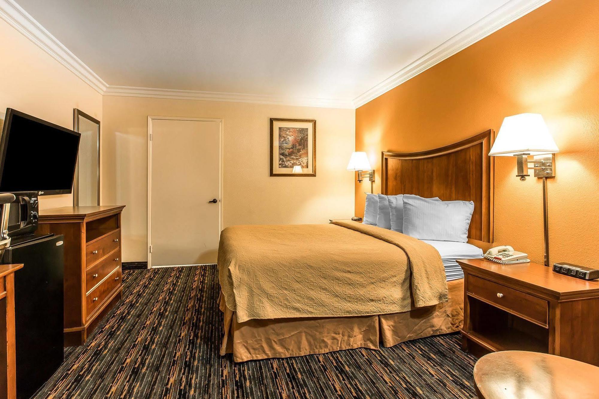 Quality Inn Lake Elsinore I-15 Kültér fotó
